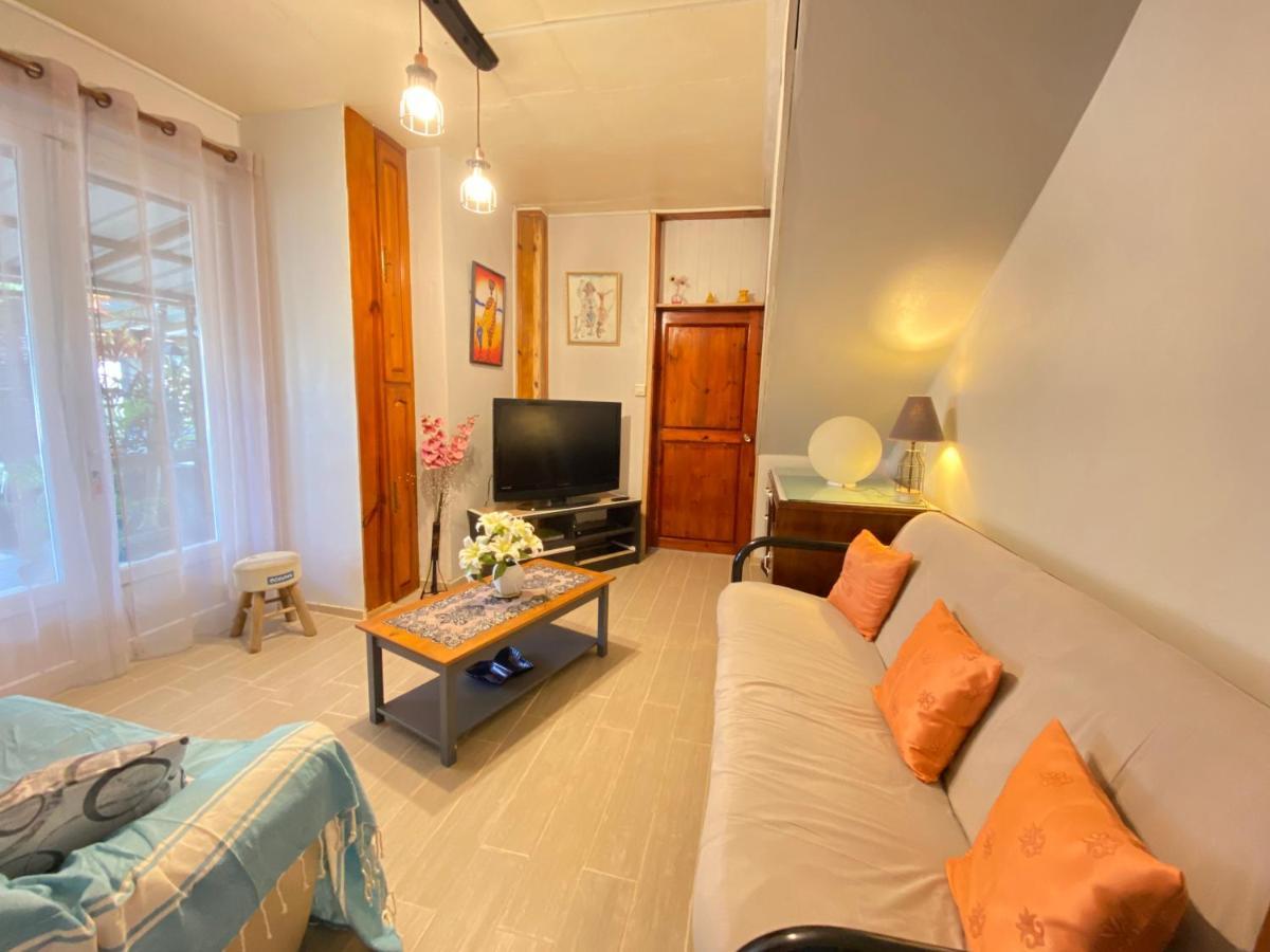 Villa3Tours Albion Exteriér fotografie